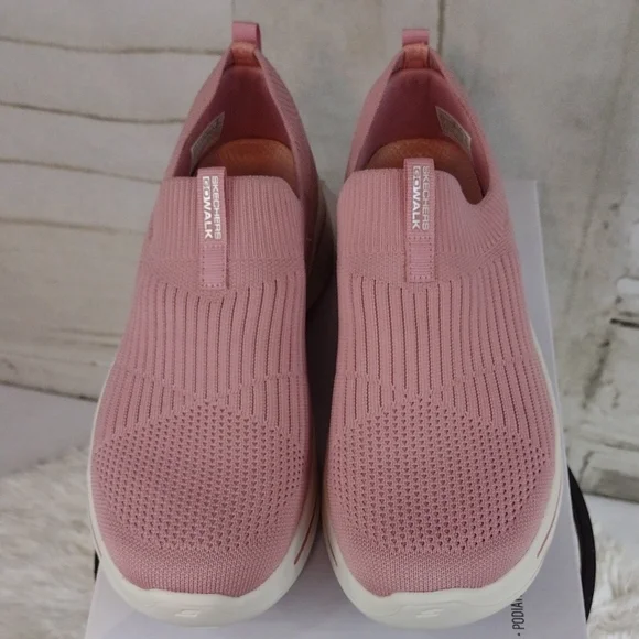 Skechers Women's Blush Slip-On Gowalk Sneakers Size 8.5 - Picture 4 of 10
